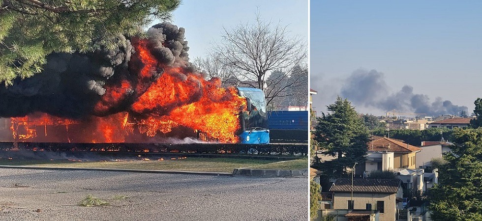 Foto a destra dal gruppo Facebook La nostra Desenzano Autobus in fiamme sul Garda: alta colonna di fumo visibile a Desenzano